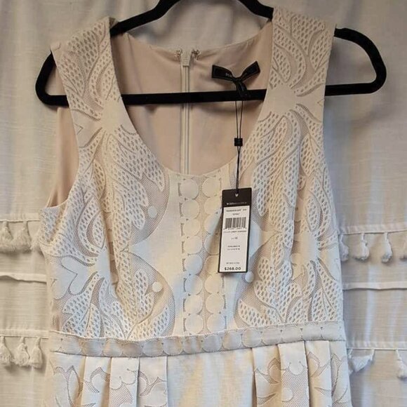 BCBGMaxAzria Dresses & Skirts - BCBGMaxAzria Etna Dress Sz 12